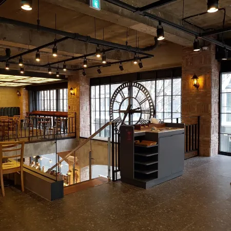 Gwang Jang Hotel Отели рядом с достопримечательностью «Администрация района Дон»