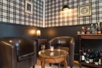 The Originals Boutique Hôtel la Colonne de Bronze Saint-Valéry-Sur-Somme Hotels in Le Crotoy