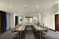 Park Grand Heathrow - Business