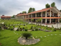 中央公園度假村 Chitwan Jungle Safari附近的飯店