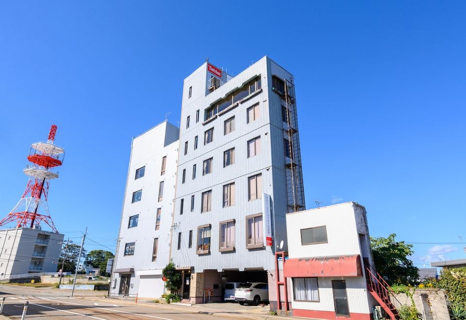 Tabist Green Business Hotel Hakui - Housity