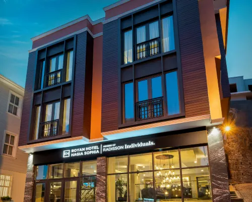 Royan Hotel Hagia Sophia Istanbul, Radisson Individuals Hotels near Arasta Bazaar