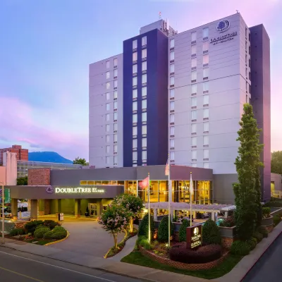 DoubleTree by Hilton Chattanooga Downtown Các khách sạn gần Dãy núi Missionary