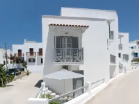 Ippokampos Town Apartments Отели рядом с достопримечательностью «Портара»