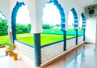 Siddarth Resort - Mountain View with Pool