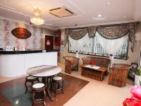 贊堡塔曼努沙貝斯塔裏酒店 鄰近好市場的酒店