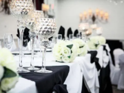 Hotel Piccadilly Hotels in Fresno