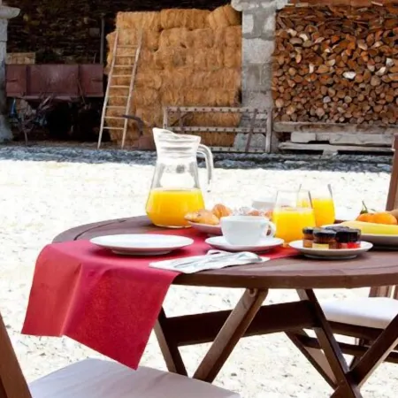Hotel Bernat de So Отели в г. Льивия