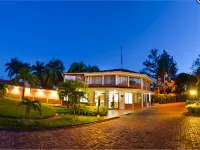 Hotel Campestre la Potra - parking