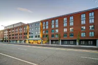 Homewood Suites by Hilton Boston Brookline-Longwood Medical Hotels near Parsons Field