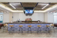 Warwick Paradise Island Bahamas - All Inclusive - Adults Only - Bars