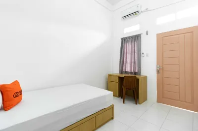KoolKost Syariah Near Bunderan Munjul Majalengka Hotel dekat Gereja Katolik Kristus Bangkit