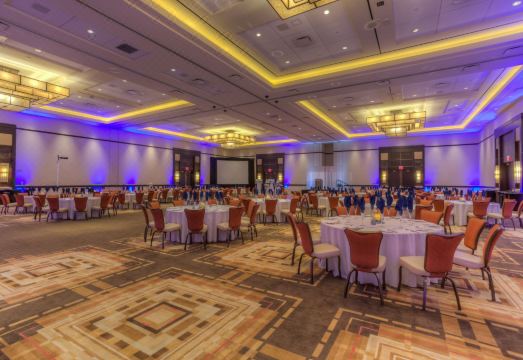 알리안테 카지노 + 호텔