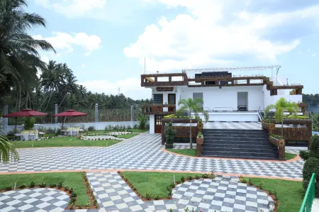 The Highness Park Отели рядом с достопримечательностью «Падманабхаперам Палас»