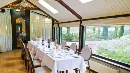 Crown Hotel Wetheral Отели рядом с достопримечательностью «University of Cumbria»