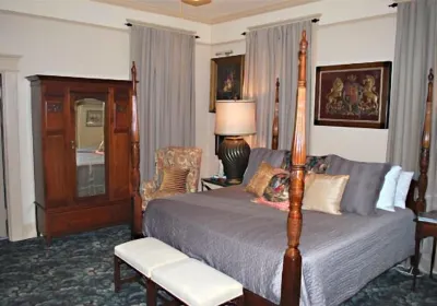 Stay Fairfield - Fairfield Place and Fairfield Manor Bed & Breakfast Hotels in Shreveport