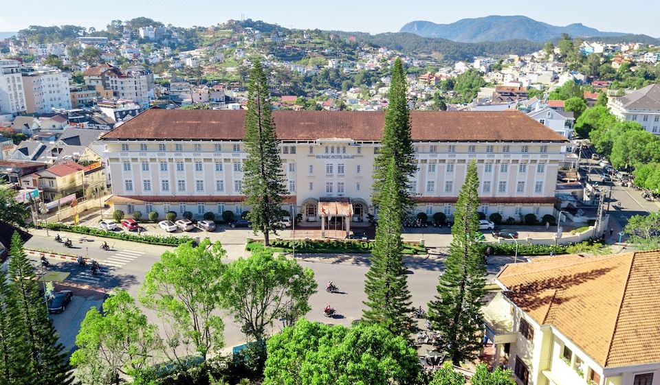 1. 뒤 파크 호텔 ..