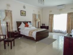 waterfalls hotel zambia