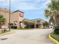 Rodeway Inn & Suites New Orleans Gentilly Hotels near Buddy Deuterive Park