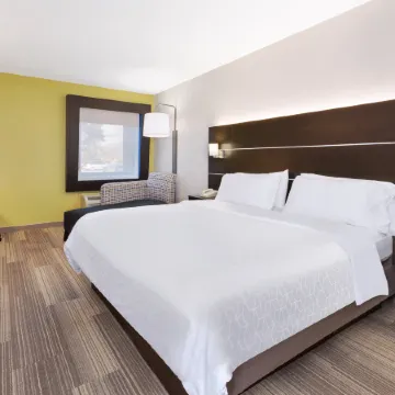 Holiday Inn Express DETROIT-WARREN (GM TECH CTR) by IHG