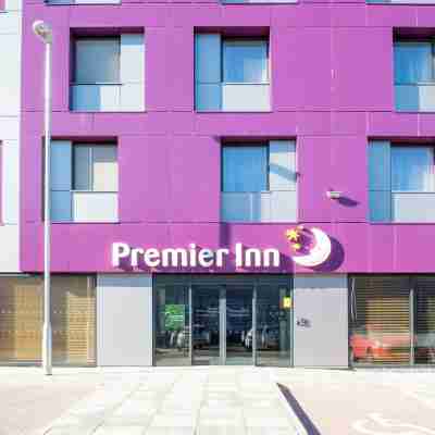 Premier Inn London Edmonton Hotel Exterior