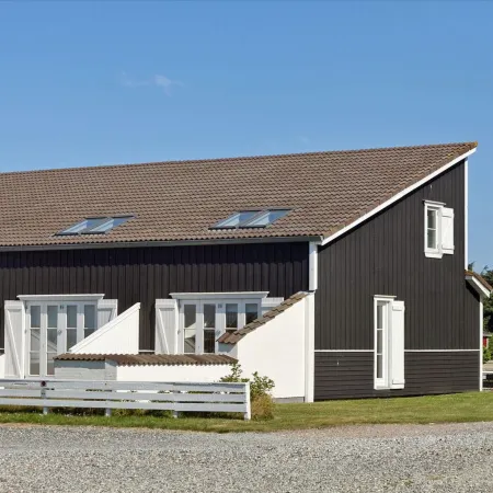 "Hubertine" - 100m to the Fjord