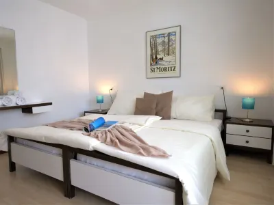 Chesa Ova Cotschna 606  호텔