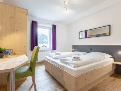Fur Bis zu 2 Personen Hotels near Schloss Leopoldstein