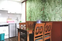 Hoengseong Coresco Chiaksan Condo - 汽車旅館