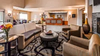 Best Western Plus Blaine at the National Sports Center - parking