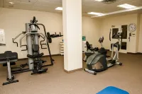 Cambridge Hotel and Conference Centre - ที่มีฟิตเนส