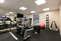 Days Inn & Suites by Wyndham Sherwood Park Edmonton - Gym