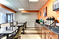 Motel 6 Washington, DC Hotels in Silver Spring