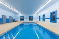 Super 8 by Wyndham Devils Lake Hotels in Devils Lake