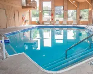 Quality Inn Grand Rapids North - Pools