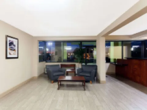 Super 8 by Wyndham Clarksville Northeast Hotels in Clarksville