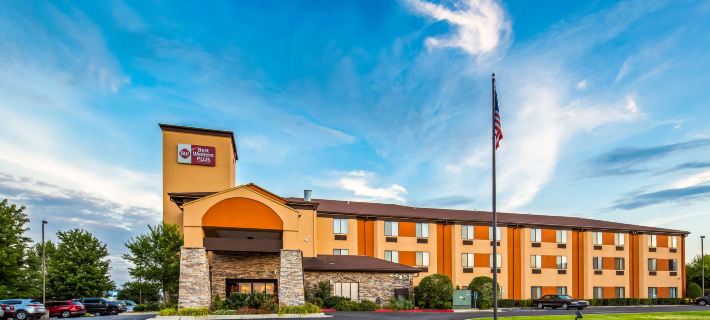 Best Western Plus Woodland Hills Hotel  Suites Hotels in Tulsa County