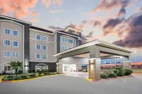 La Quinta Inn & Suites by Wyndham Paris
