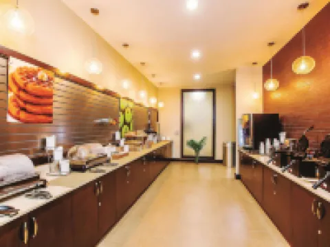 科圖拉昆塔温德姆套房酒店 科圖拉酒店