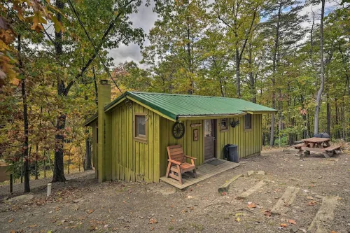 'Wyatt Earp Cabin' w/ Deck, 1 Mi to Raystown Lake! - 3 stelle