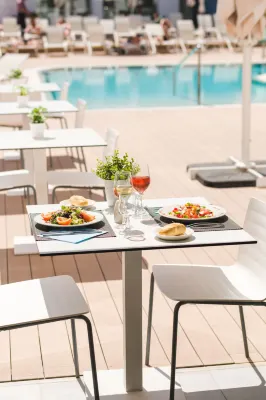 Welikehotel Triton Beach