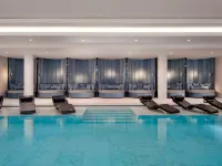 Fairmont Windsor Park - Pools