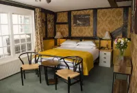 The Sun Hotel