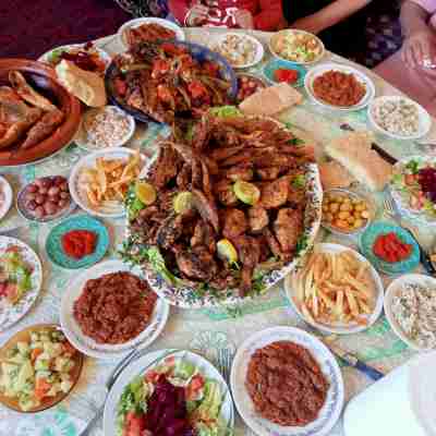 Holiday Apartment Rental Dining/Meeting Rooms
