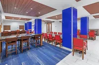 Holiday Inn Express & Suites Houston Space Ctr - Clear Lake Hotels in Webster