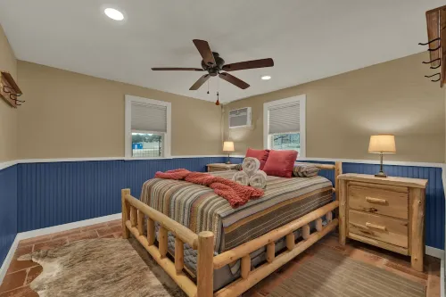 Ohana Ranch Cabin - 12 Minutes to Historic Main St Hotels in Gillespie County
