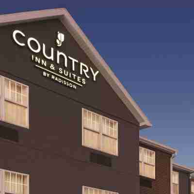 Country Inn & Suites by Radisson, Dubuque, IA Hotel Exterior