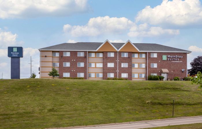 MainStay Suites Dubuque at Hwy 20