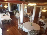 Villa Silvina Hotel and Restaurant - sarapan