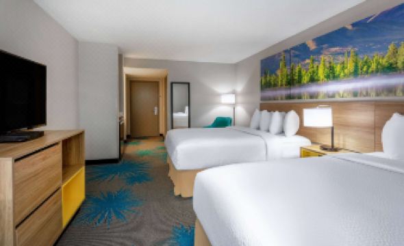 Days Inn & Suites by Wyndham Denver International Airport